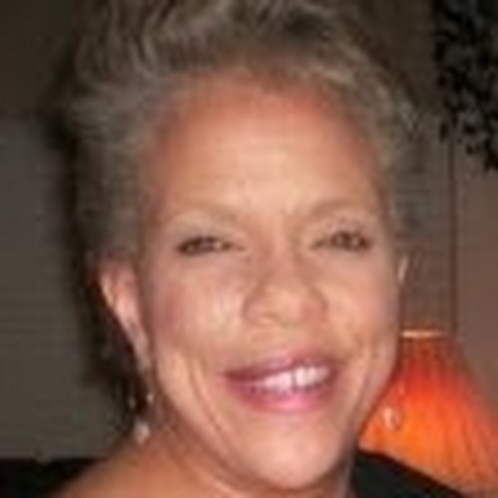 Meet your Posher, Gina